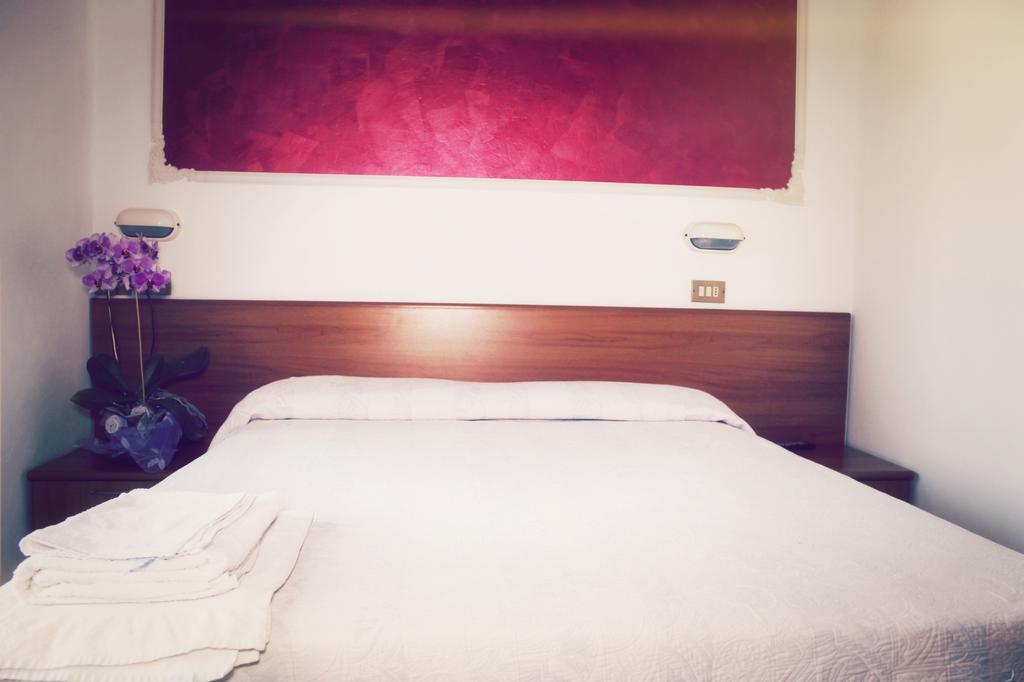 Hotel Amoha Rimini Esterno foto
