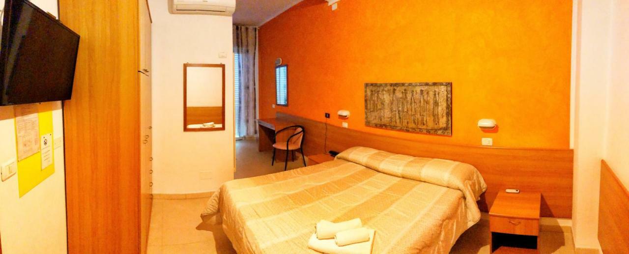 Hotel Amoha Rimini Esterno foto