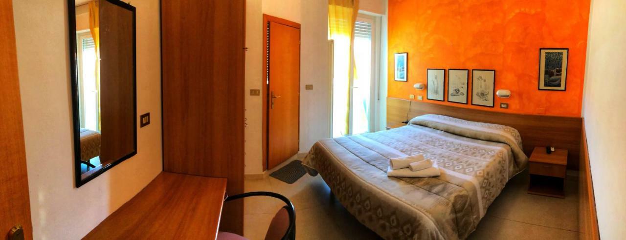 Hotel Amoha Rimini Esterno foto