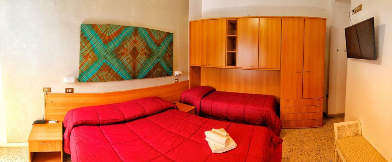 Hotel Amoha Rimini Esterno foto